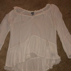 Ae white blouse size xs fits more like a medium